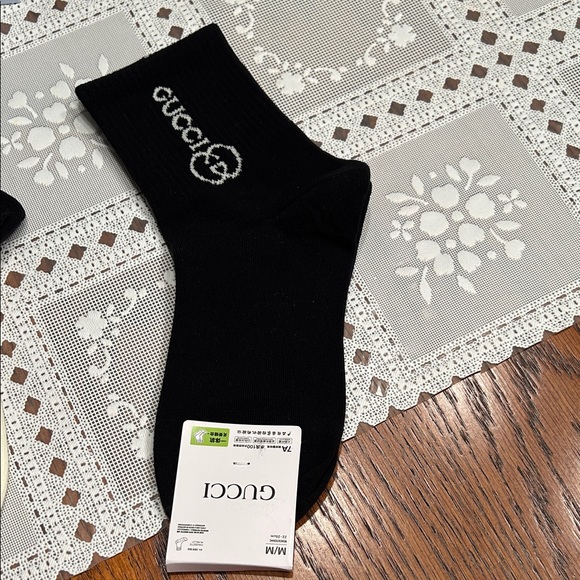 NWT Designer Ladies Black and Cream Casual Socks Trio - Picture 2 of 4